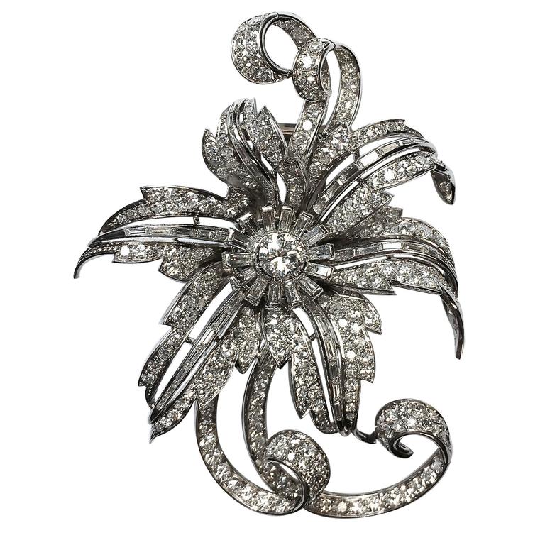 1950s French 10 Carats of Diamonds Platinum Large Flower Brooch at 1stdibs