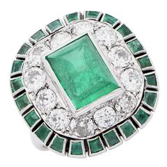 Antique 1920s Sugarloaf Cabochon Cut Emerald and Diamond 18 Karat White Gold Ring