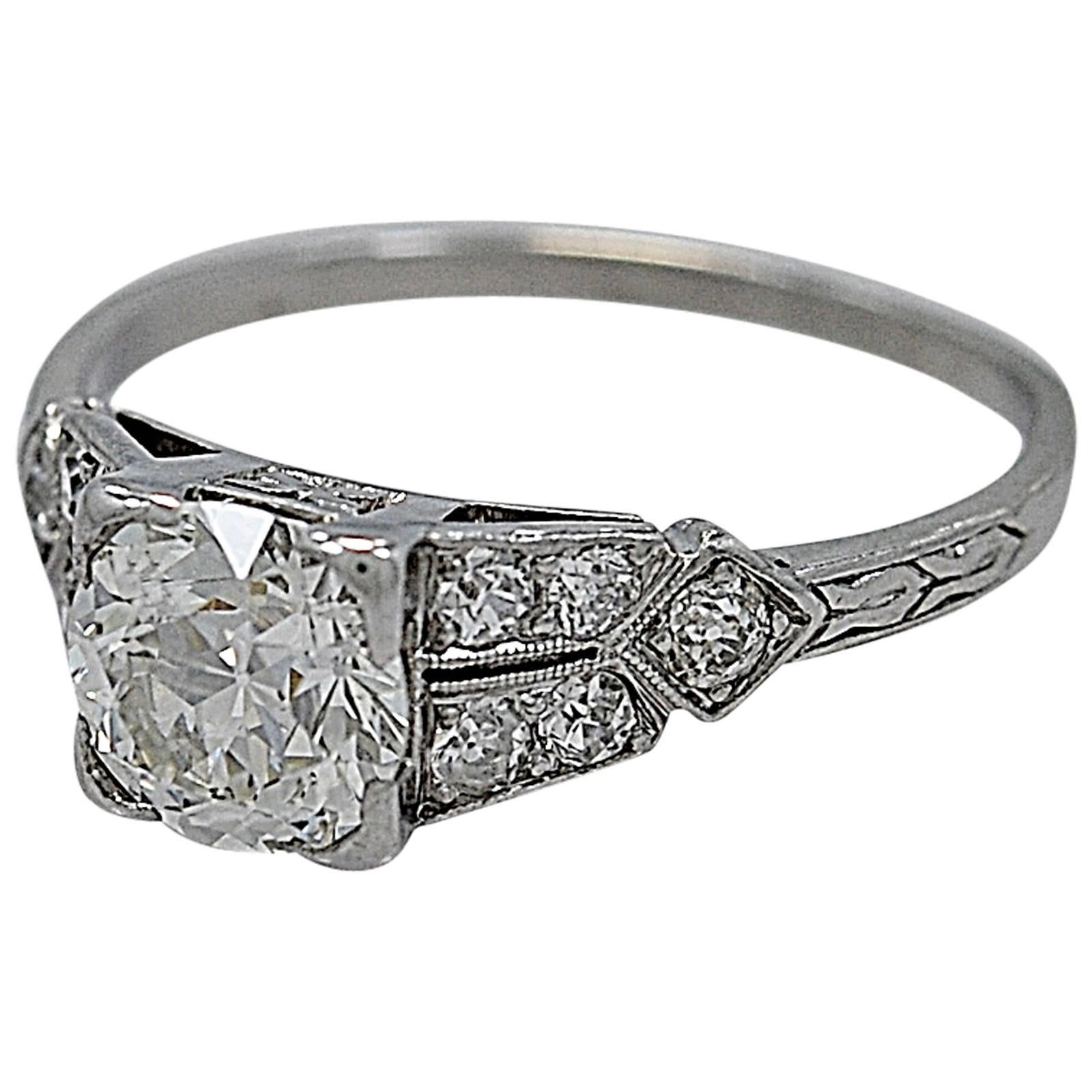 1.16 Carat Diamond & Platinum Art Deco Antique Engagement Ring For Sale