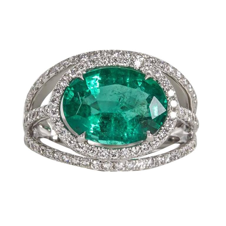 Contemporary Green Emerald Diamond Gold Ring