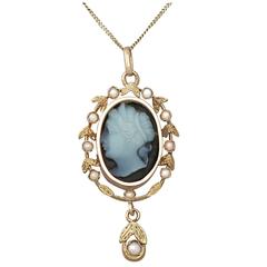 Hardstone and Seed Pearl, 18k Yellow Gold Cameo Pendant - Antique Circa 1880 6