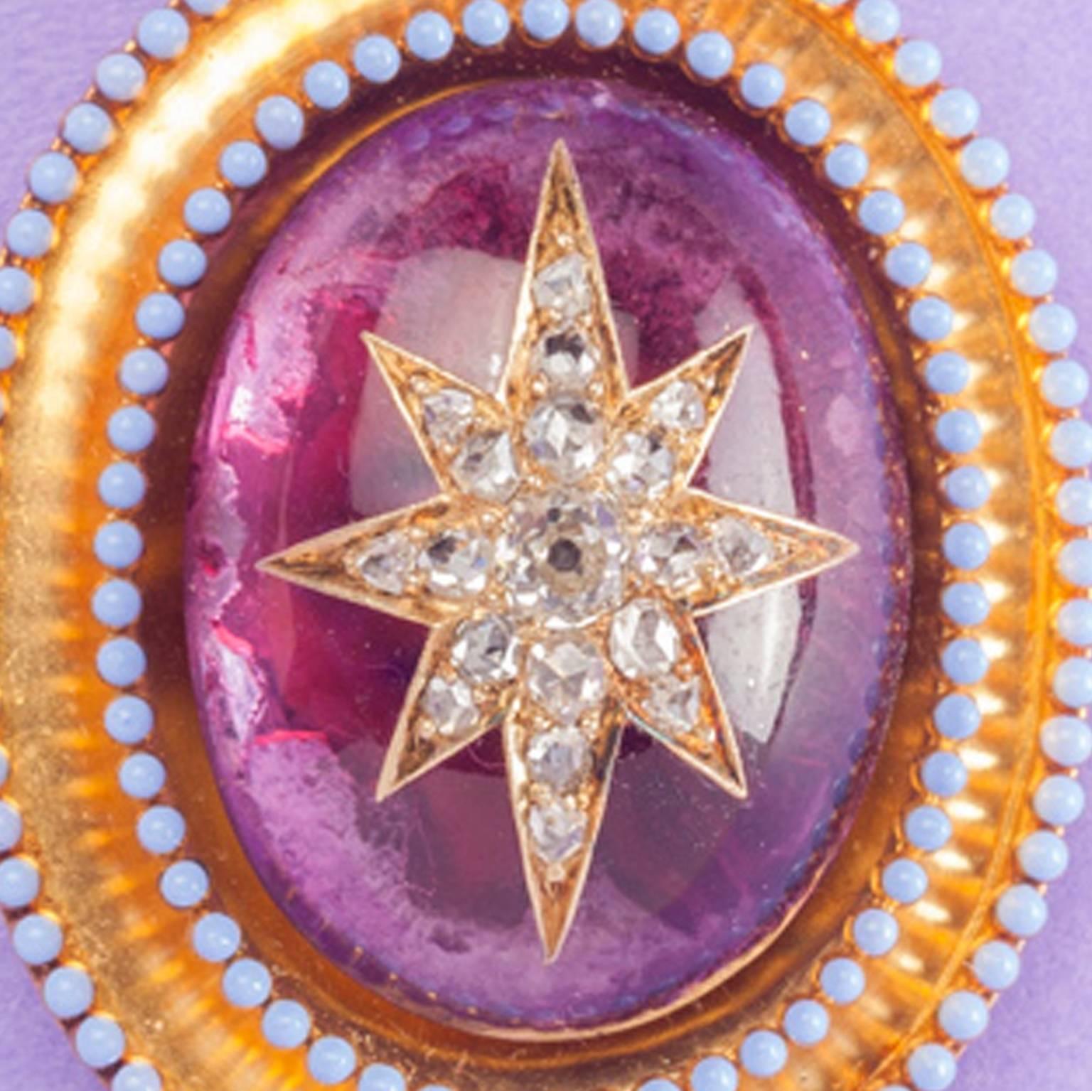 Victorian Etruscan Revival Starburst Pendant In Excellent Condition In Amsterdam, NL