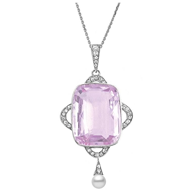 Soft pink rectangular pendant 18 kt and platinum accented with diamonds For Sale
