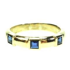Elizabeth Locke Blue Sapphire Gold Stack Band Ring