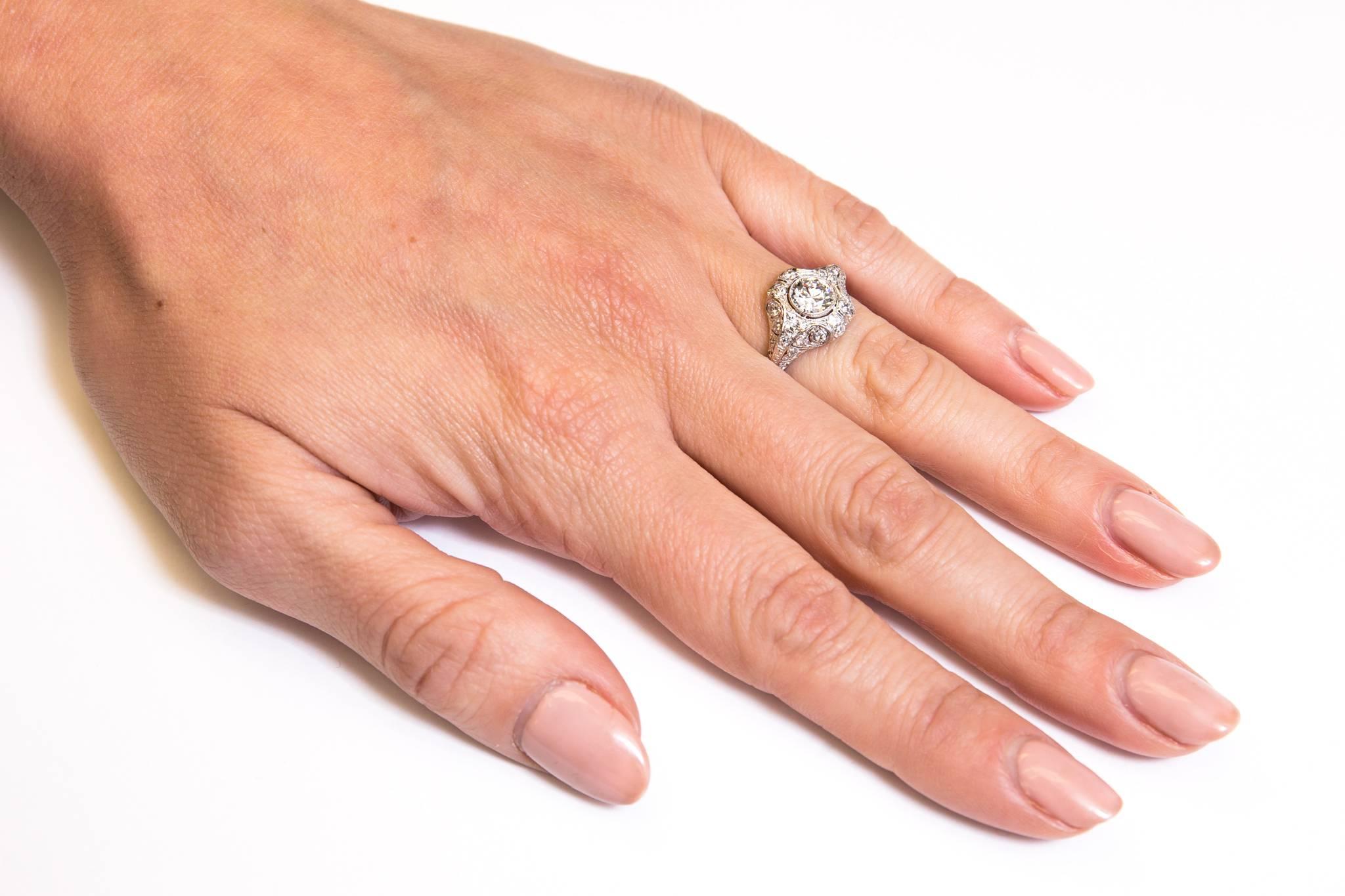 Incredible Art Deco 1.05 Carat Diamond Platinum Engagement Ring For Sale 1