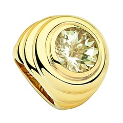 Middle Ages Ring in 18 Carat Yellow Gold, 1 Beryl 8.83 ct