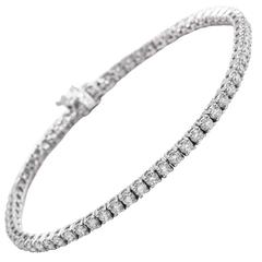 14 Karat Classic Diamond Tennis Bracelet 4.00 Carat