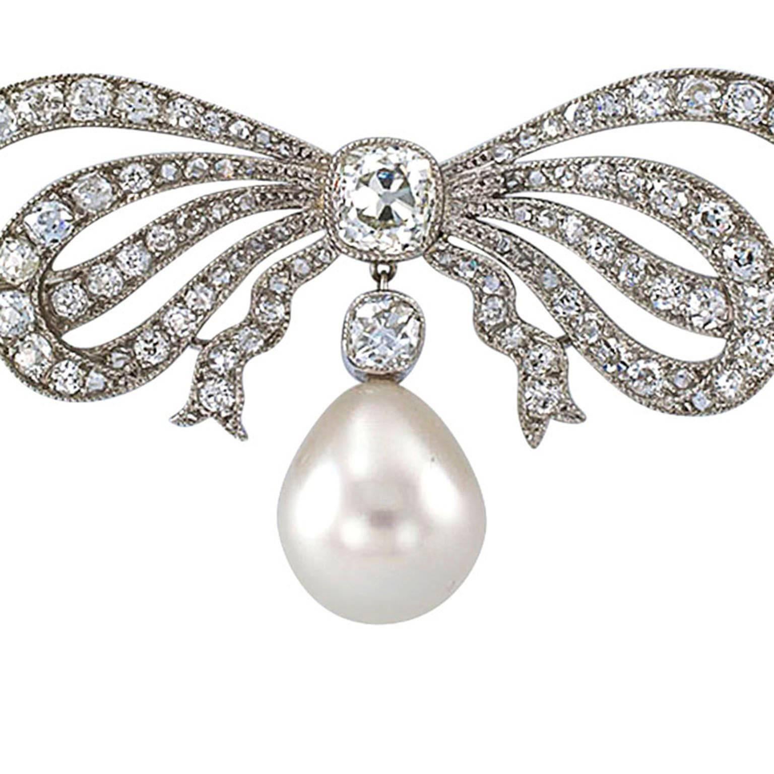 Edwardian South Sea Pearl Diamond Gold Bow Necklace In Excellent Condition In Los Angeles, CA