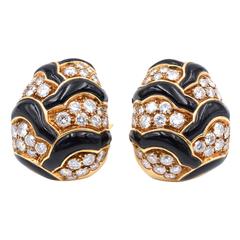 Van Cleef & Arpels Onyx Diamond Gold Earrings 9