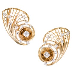 Retro Diamond Gold Fan Earrings