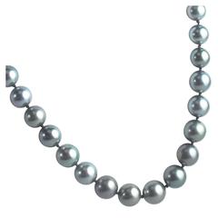 Vintage Tahitian Black Pearls with Diamond and Gold Clasp