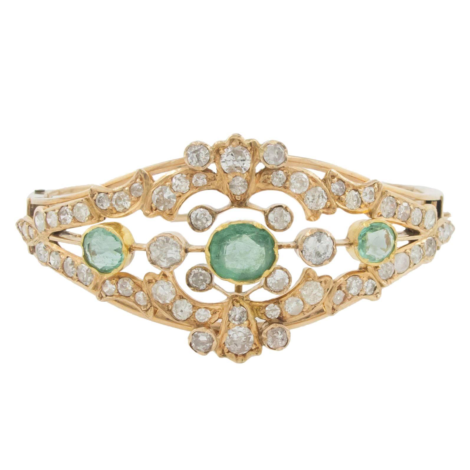 Belle Époque Antique Emerald Diamond Gold Bangle Bracelet For Sale