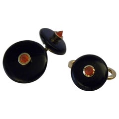 Set di gemelli Berca con corniola cabochon e onice a forma di disco in oro giallo 18 carati