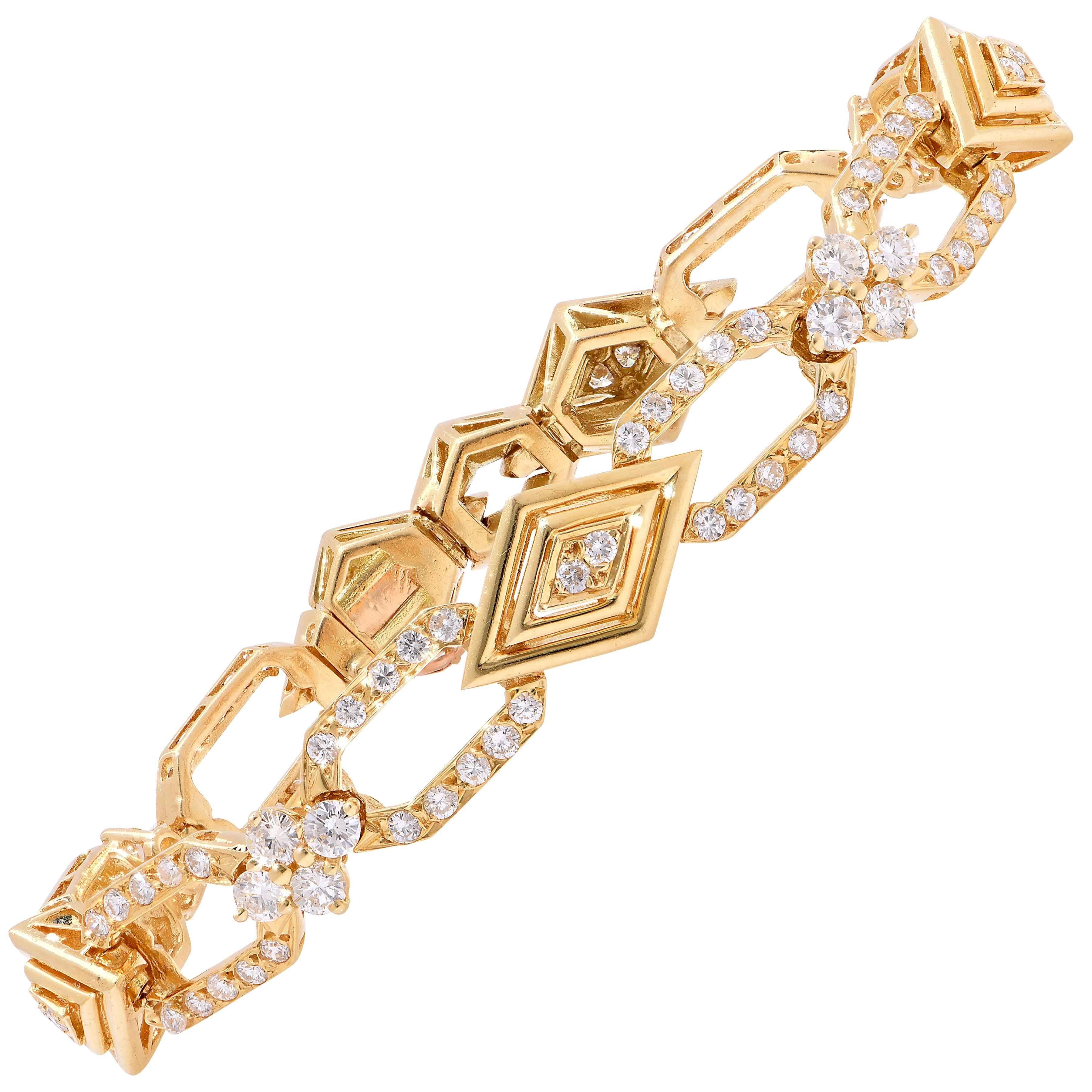4 Carat Diamond 18 Karat Yellow Gold French Bracelet  For Sale