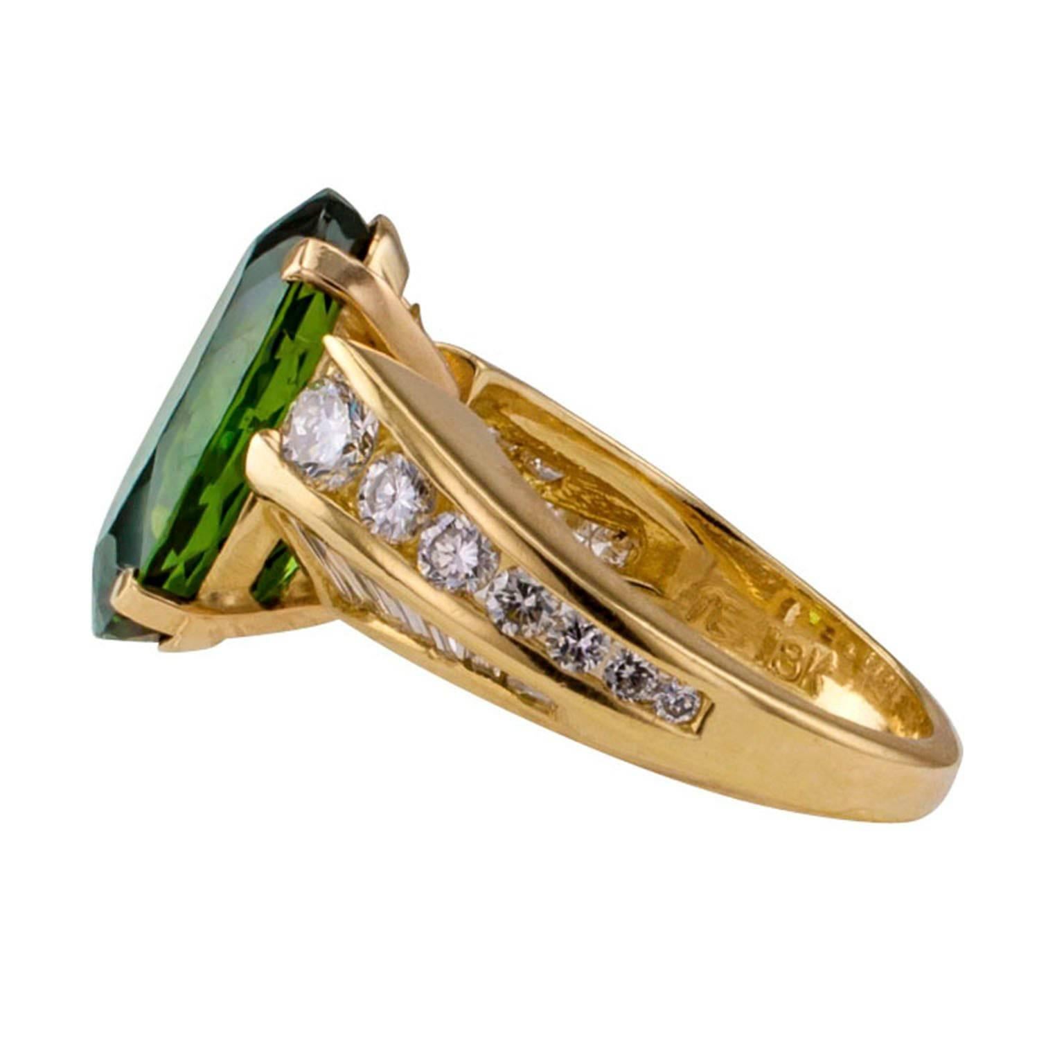 Women's or Men's Green Tourmaline Diamond Gold Ring