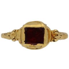 Medieval garnet ring, circa 14th century. 5