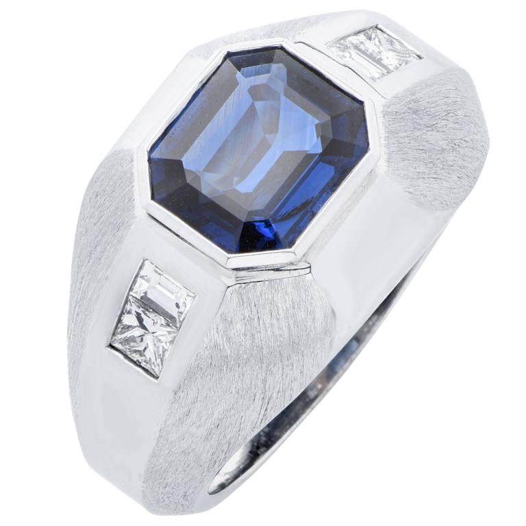 3 Carat Sapphire and Diamond 18 White Gold Men's Ring For Sale at