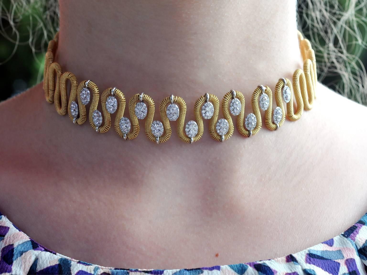 Taille brillant Marchisio Collier ras du cou en or bicolore 18 carats avec diamants en vente