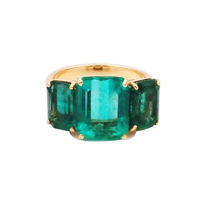 18K yellow gold 8.93 ct emerald 3 stone ring
AGL Certificate #CS1078526 on center emerald 4.95 ct, “Colombian, Minor”
2 side emeralds 2.18 ct and 1.80 ct
Size 6 (can easily be resized)