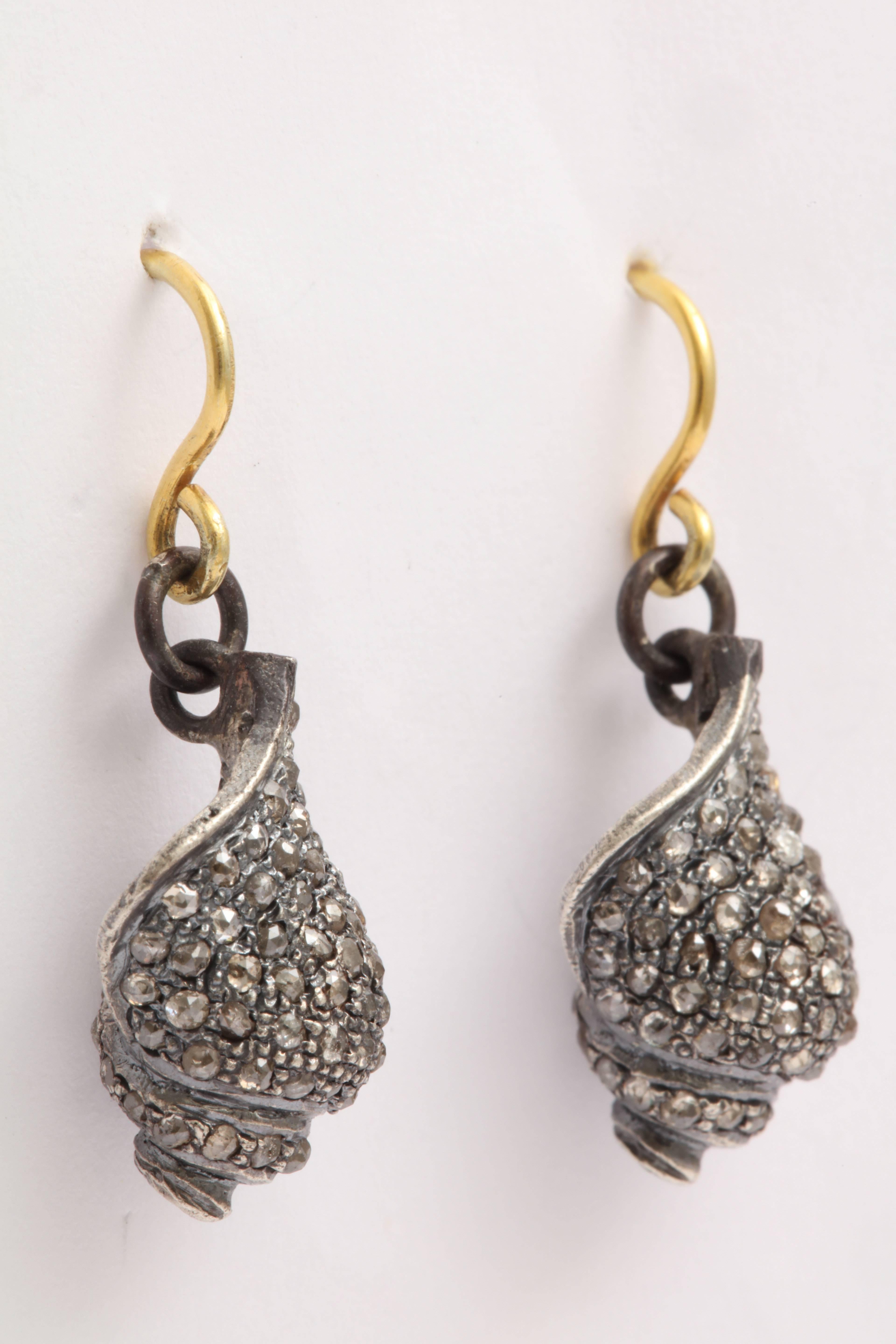 Diamond Seashell Earrings In New Condition For Sale In Fifth Avenue, NY