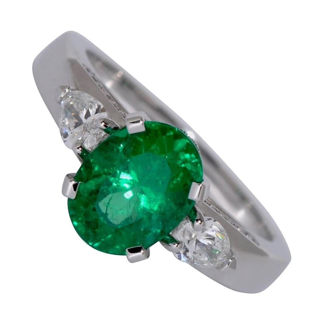 Emerald and Diamonds White Gold Ring