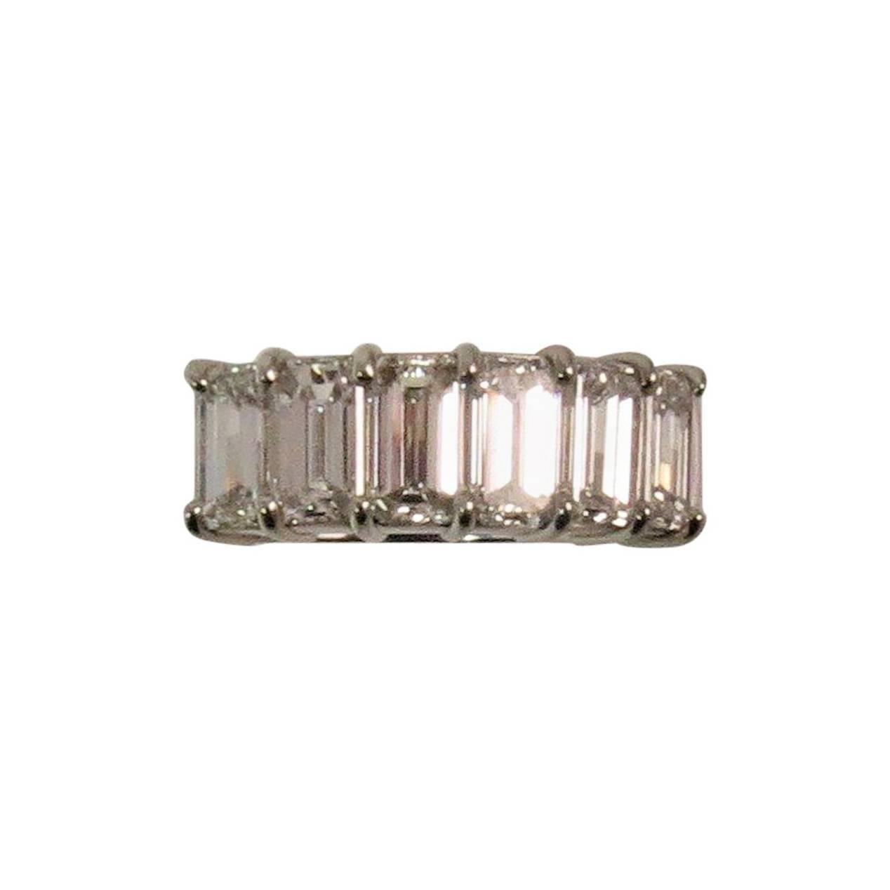 Prong Set Emerald Cut Diamond Platinum Wedding Band Ring For Sale
