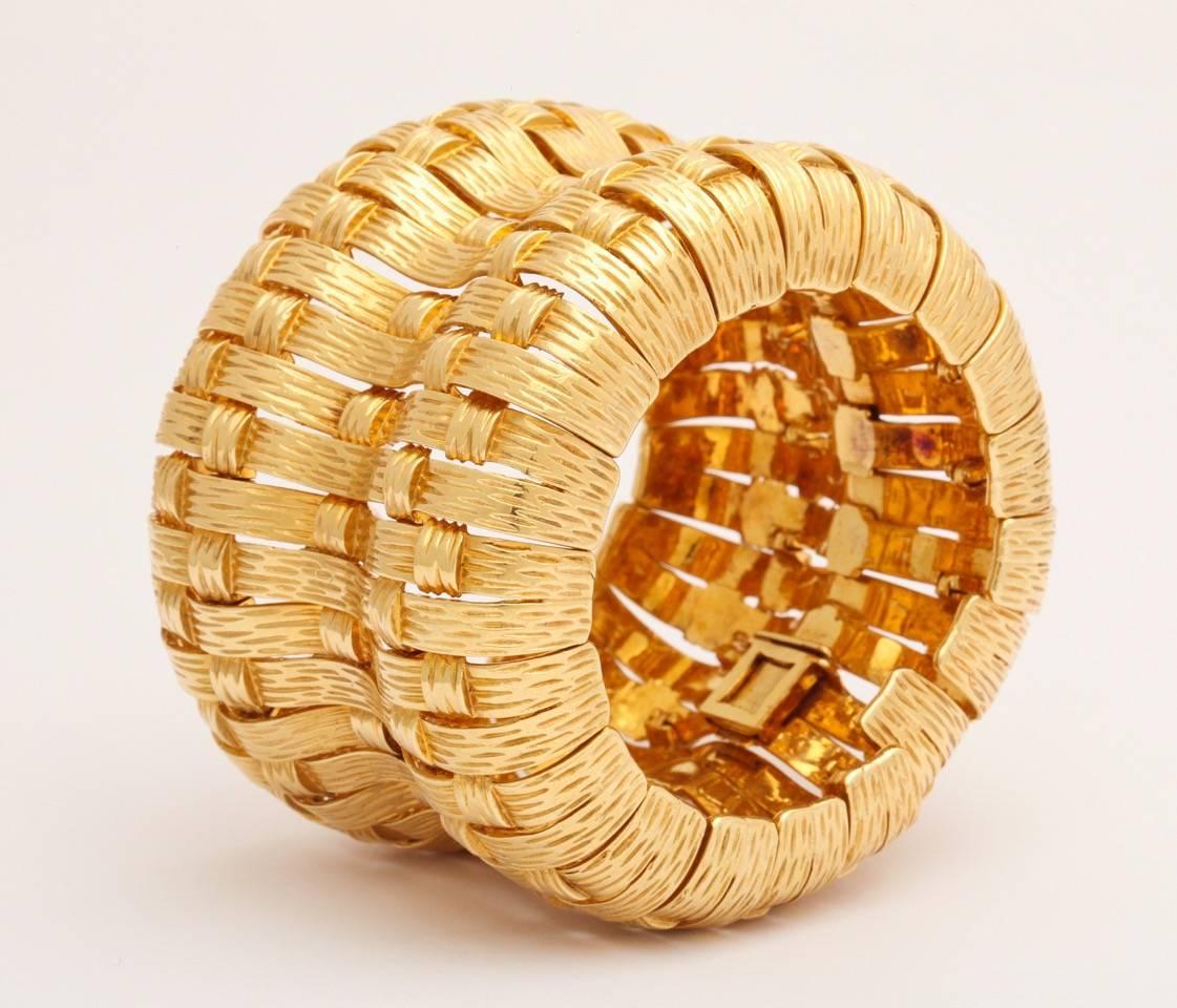 Modernist Magnificent 1970s Large Basketweave Design Gold Cuff Bracelet