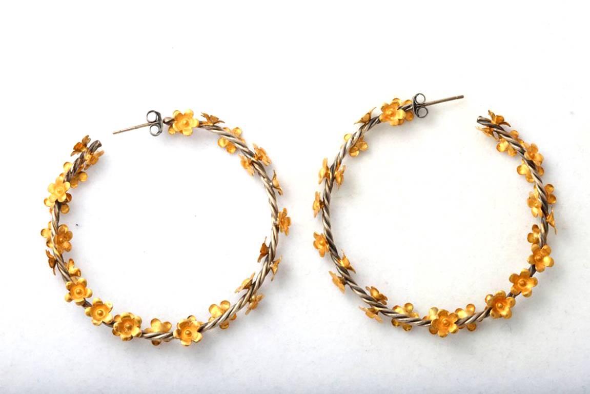 Contemporary Gold Silver Floral Vine Hoop Earrings For Sale