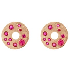 Jona Ruby Boucles d'oreilles en or rose brossé 18 carats