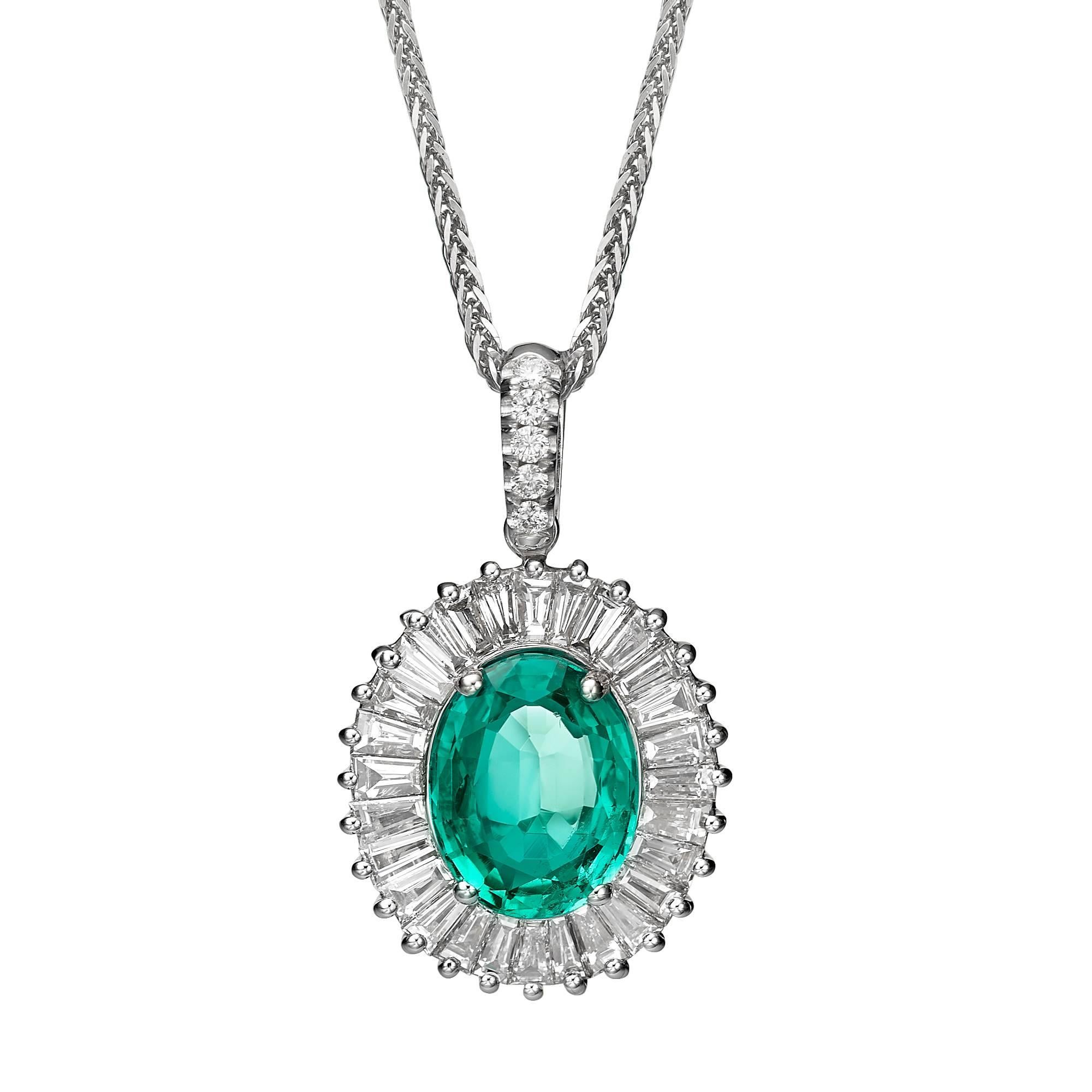  2.18 Carat Natural Emerald & Diamond Ballerina Style Pendant Necklace For Sale