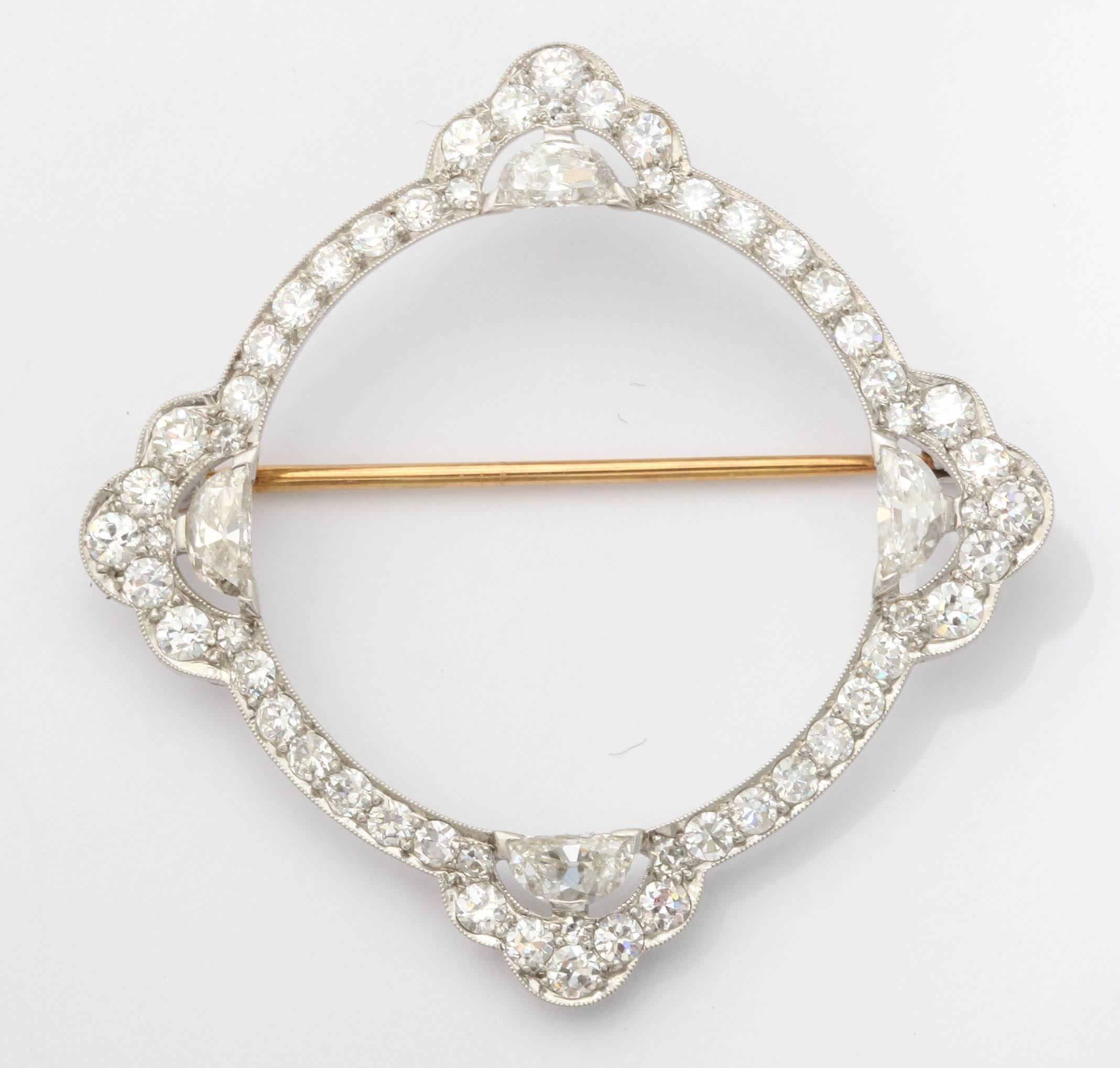 Art Deco Diamond Platinum Circle Brooch In New Condition In St. Catharines, ON