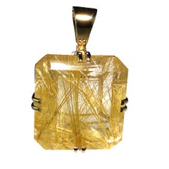 Quartz Pendant Necklaces