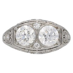 Bailey, Banks & Biddle Bague à deux pierres et diamants des années 1920