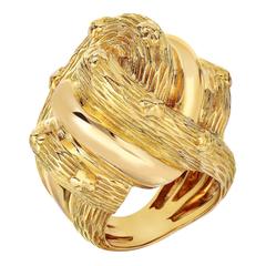 1970s Gold Knot Domed Ring