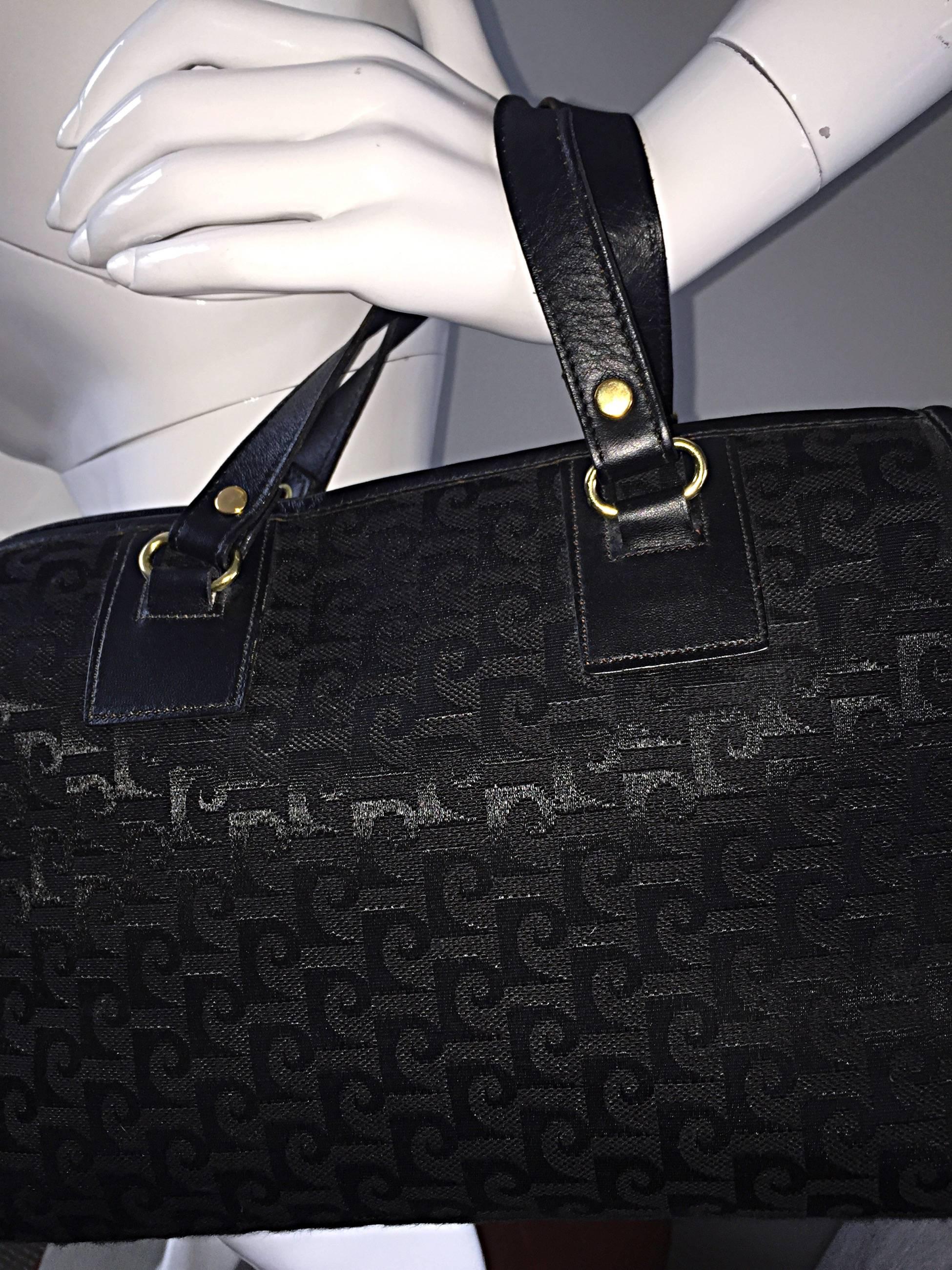 Rare Vintage Pierre Cardin Black ' Speedy ' Handbag Bag Signature Purse Satchel In Excellent Condition In San Diego, CA