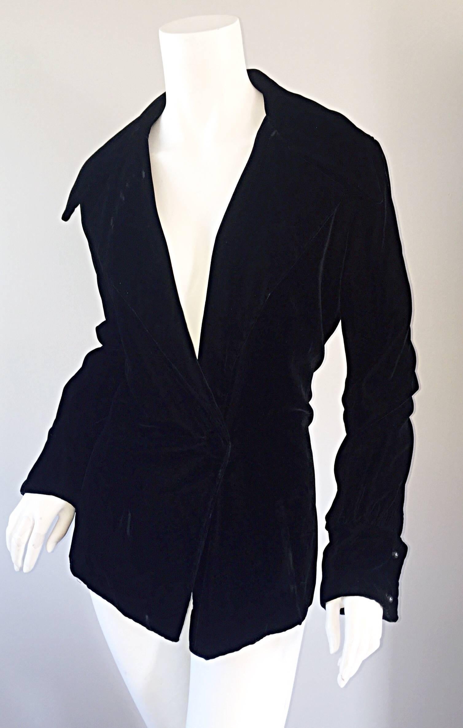 Chic 1960s 60s I. Magnin Black Silk Velvet Vintage Jacket w/ Portrait Collar  In Excellent Condition In San Diego, CA
