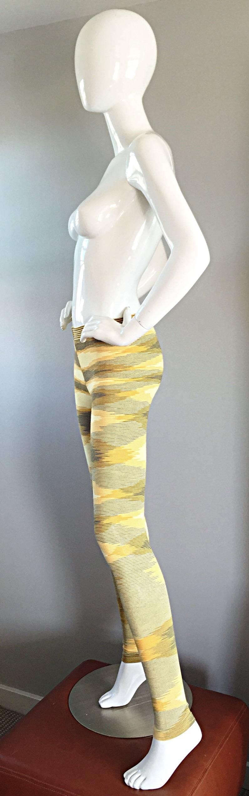 New Missoni Signature Yellow Striped Stretch Leggings / Pants  In New Condition In San Diego, CA