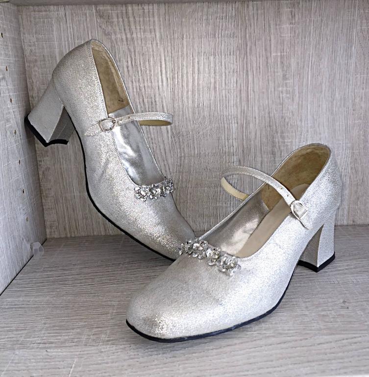 60s style heels