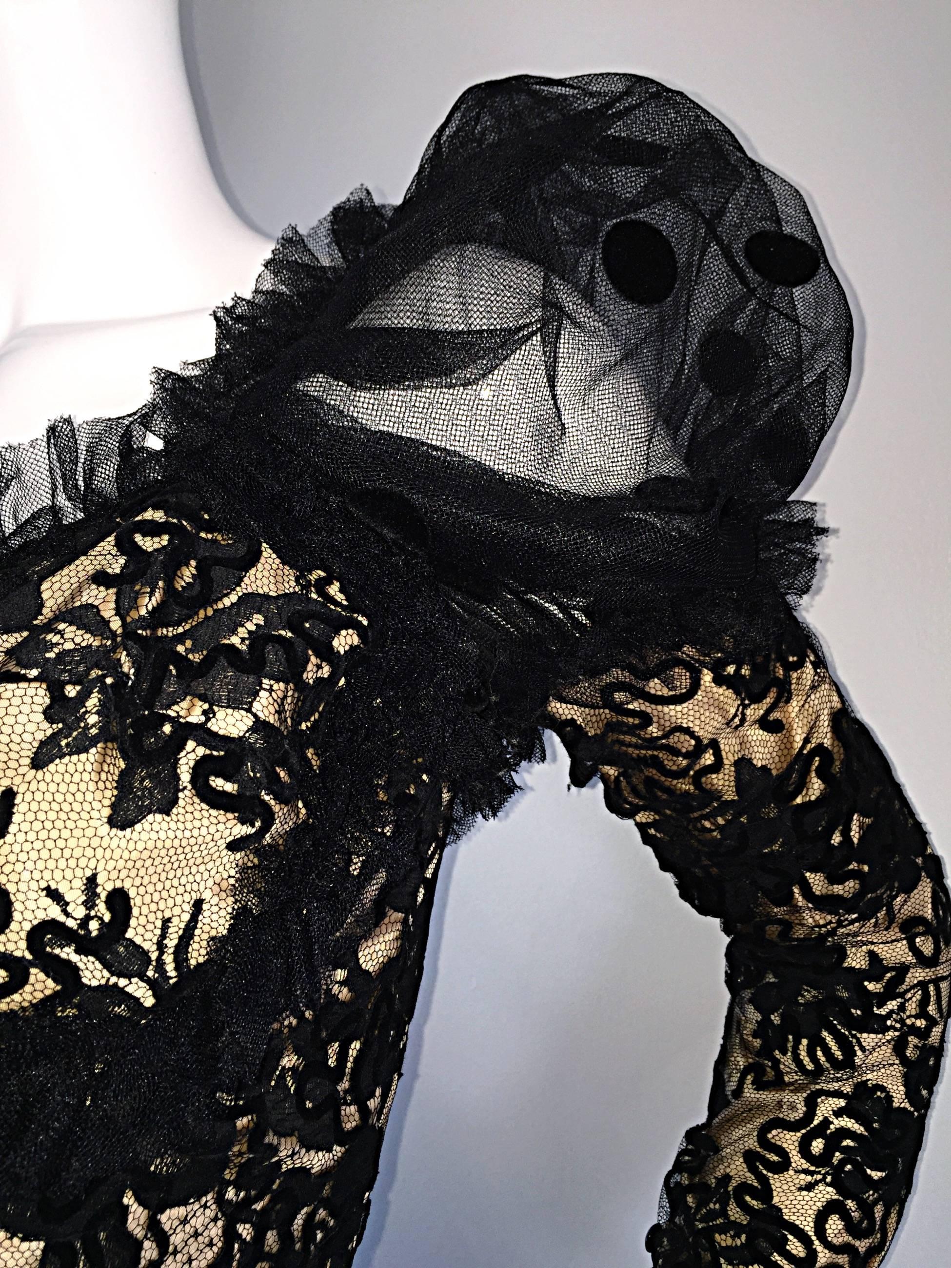 Precioso vestido puf de encaje francés vintage de los años 80 Isabelle Allard negro y desnudo en venta 5
