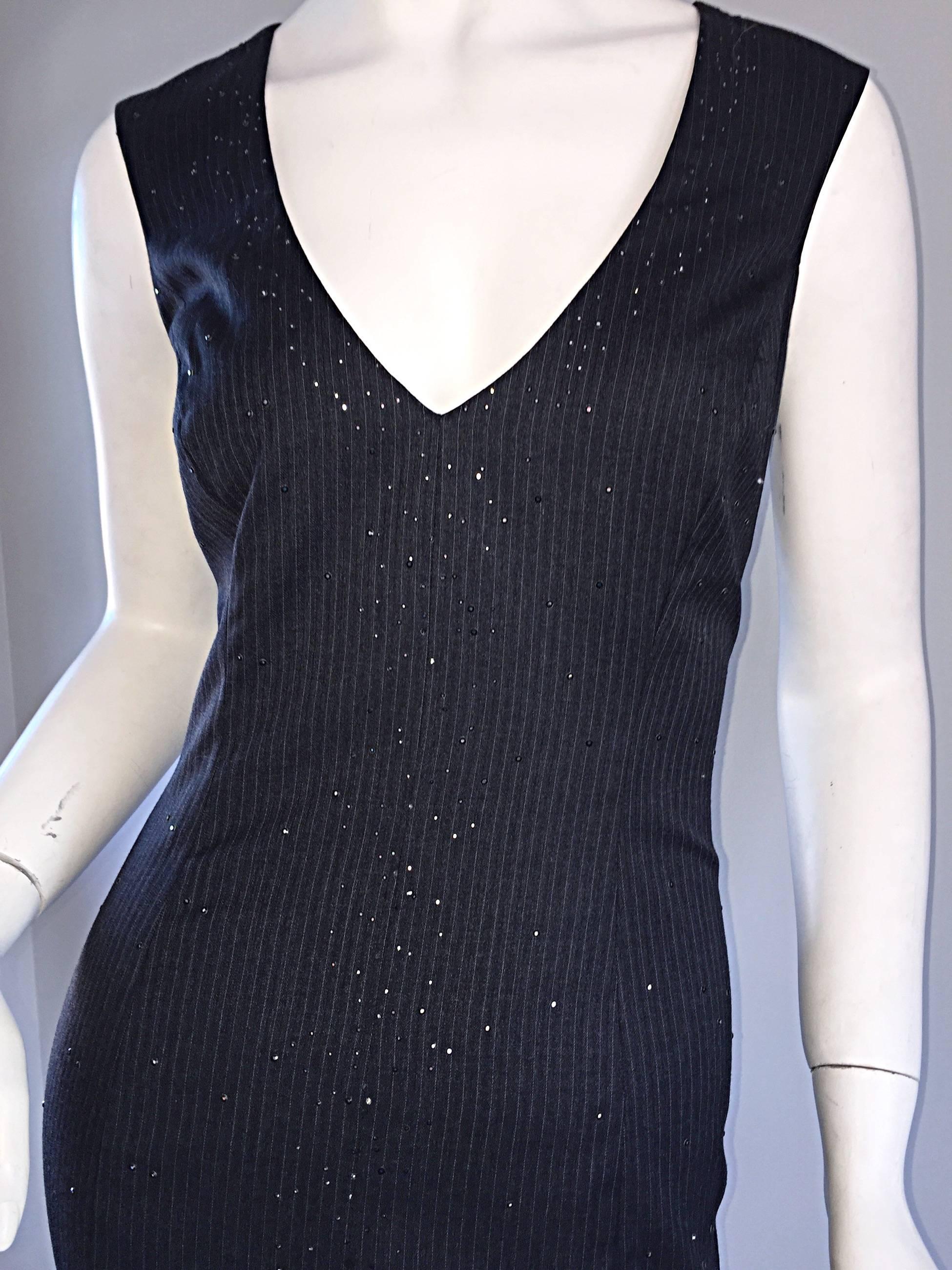 Exquisite Vintage James Purcell BNWT $2. 300 Graues Nadelstreifen-Kleid mit schwarzen Kristallen, Vintage im Angebot 3