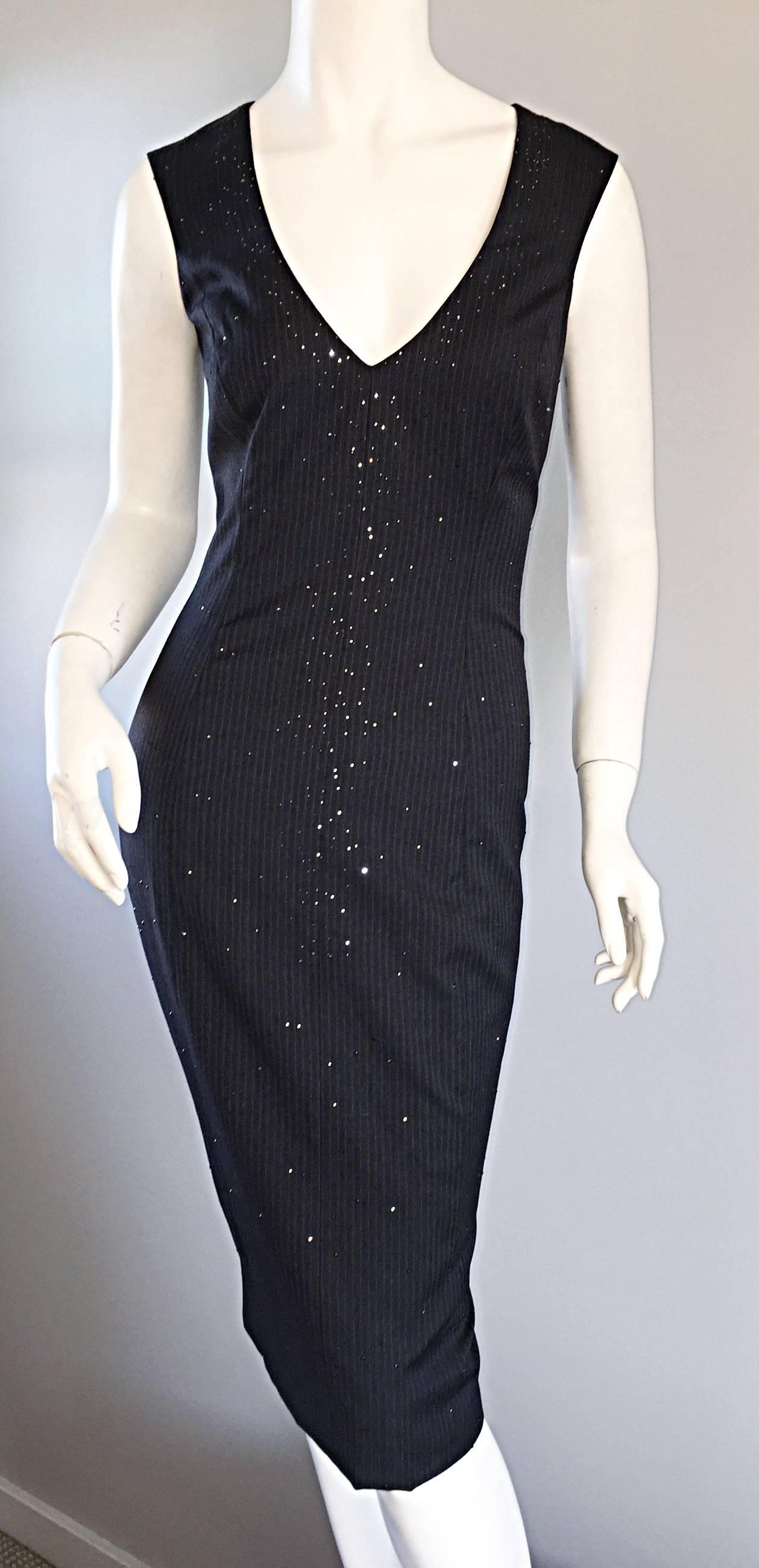 Exquisite Vintage James Purcell BNWT $2. 300 Graues Nadelstreifen-Kleid mit schwarzen Kristallen, Vintage Damen im Angebot