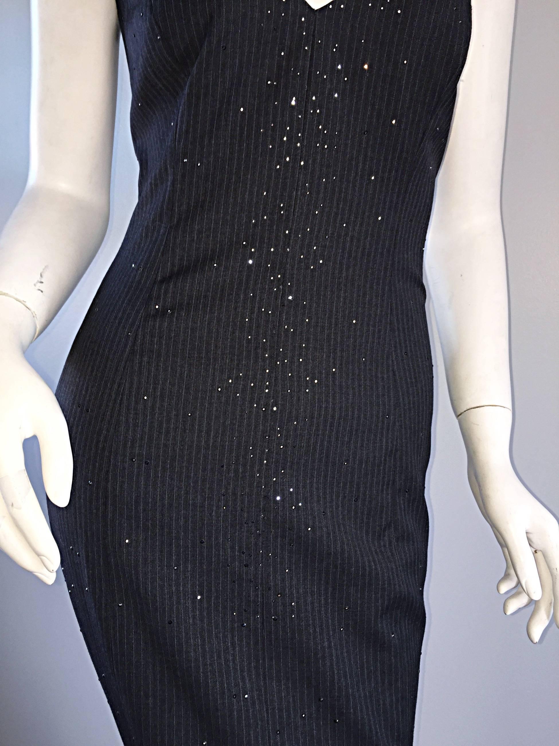 Exquisite Vintage James Purcell BNWT $2. 300 Graues Nadelstreifen-Kleid mit schwarzen Kristallen, Vintage im Angebot 4