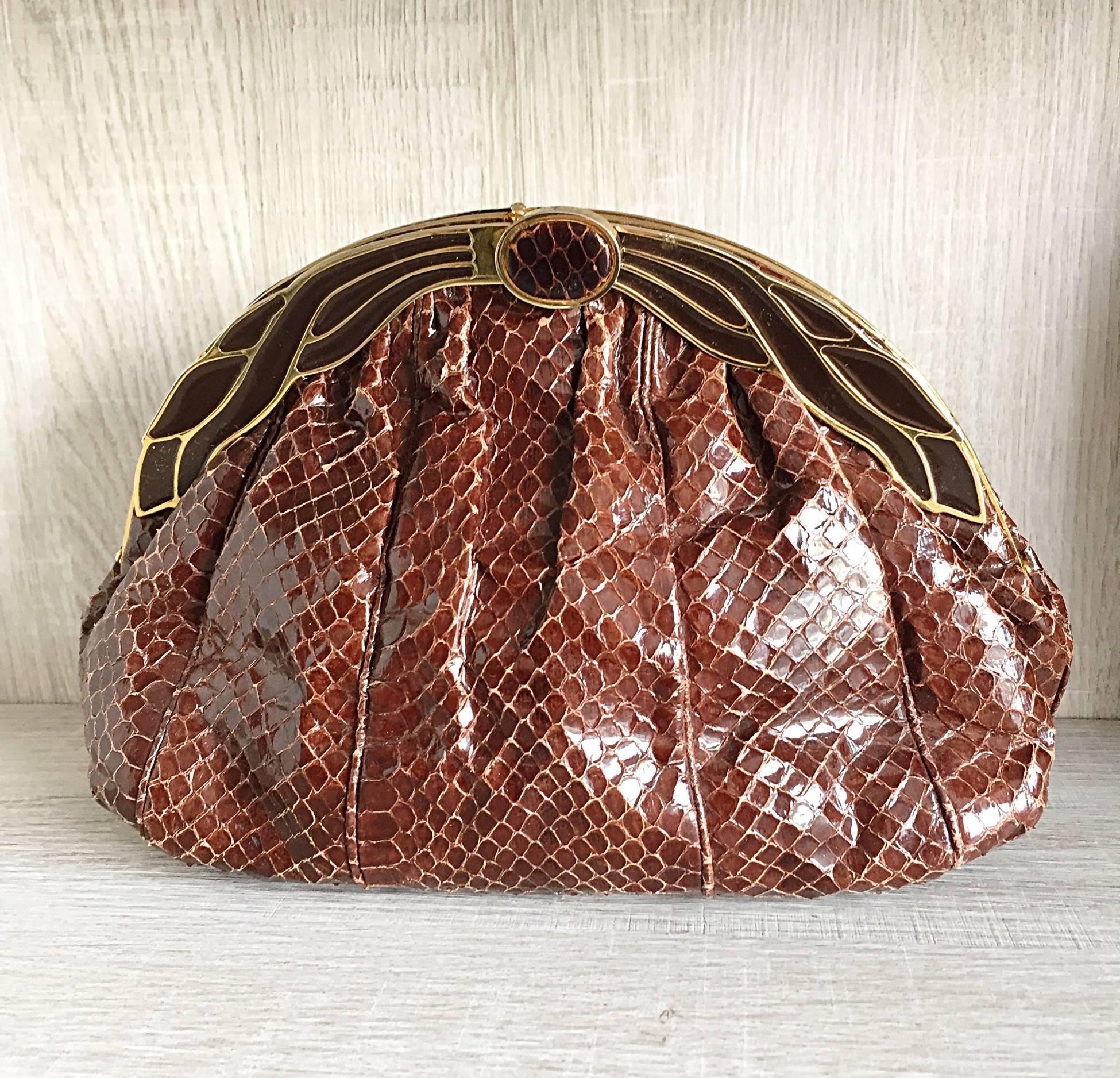 Vintage Finesse La Model Chocolate Brown Python Snakeskin Convertible Clutch Bag In Excellent Condition In San Diego, CA