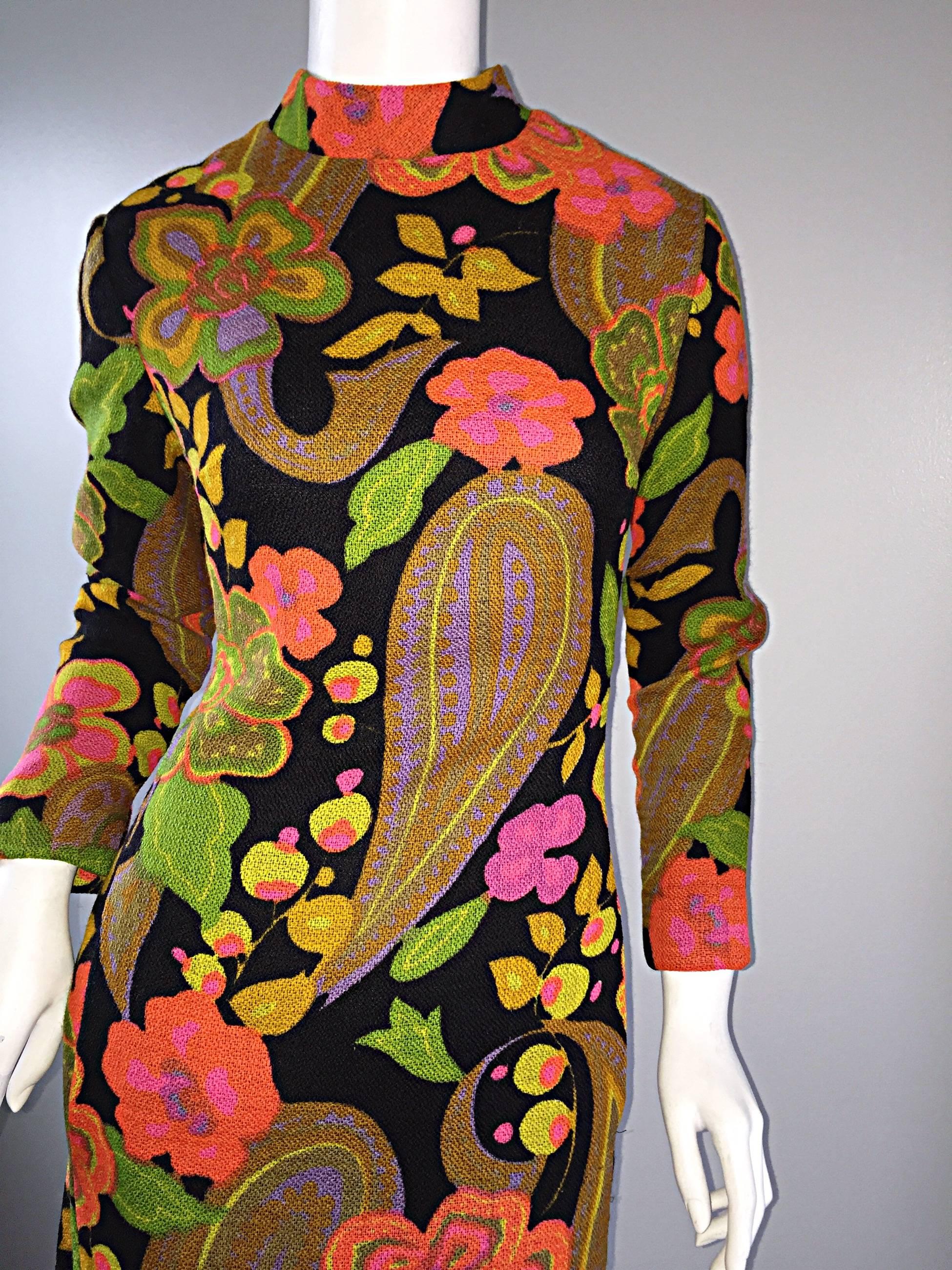 1960s 60s Psychedelic Flowers + Paisley Colorful Print Mod Retro A - Line Dress en vente 3