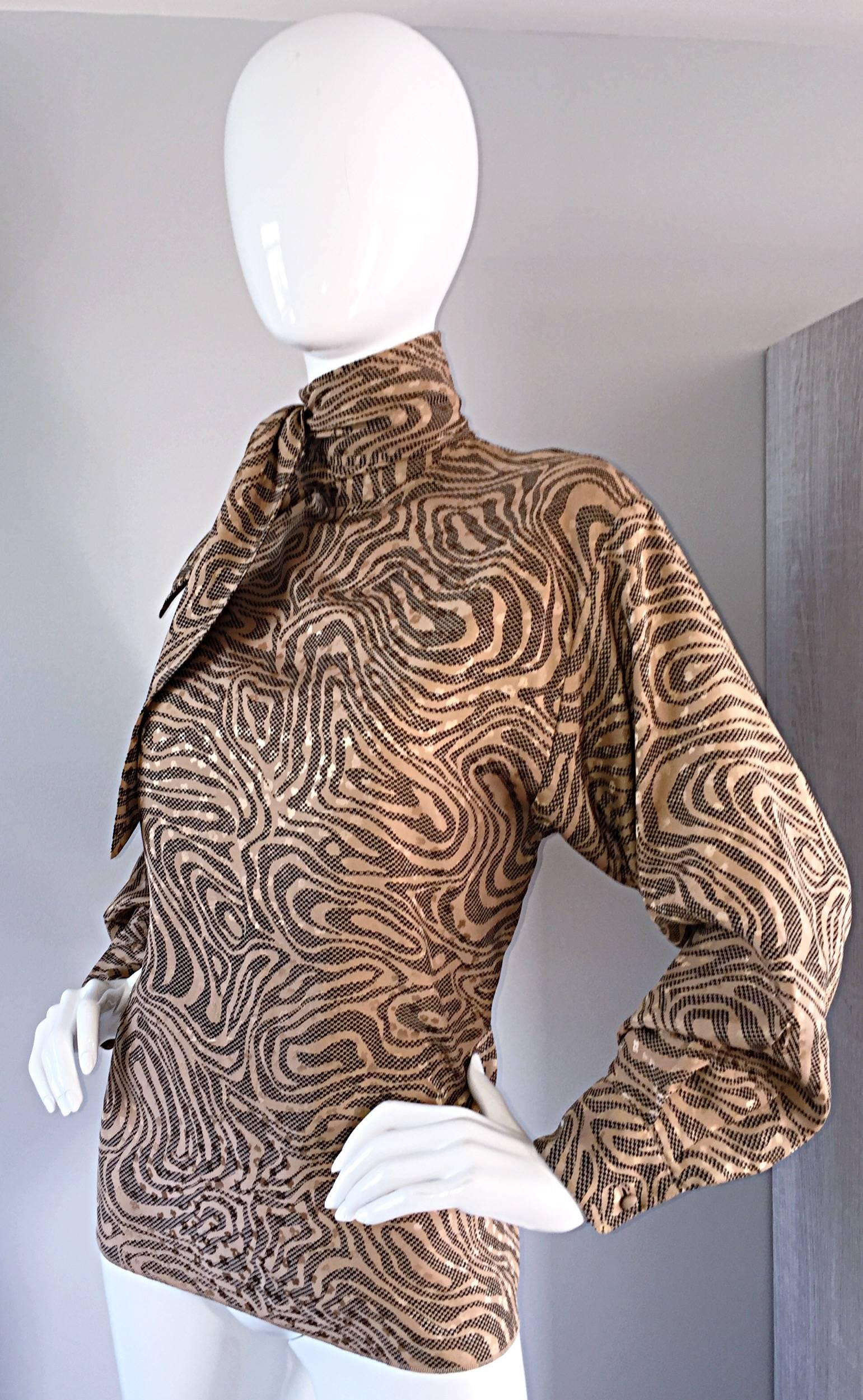 Chic Vintage St. John Zebra Animal Print Swirl Dolman Sleeve Silk Scarf Blouse In Excellent Condition In San Diego, CA