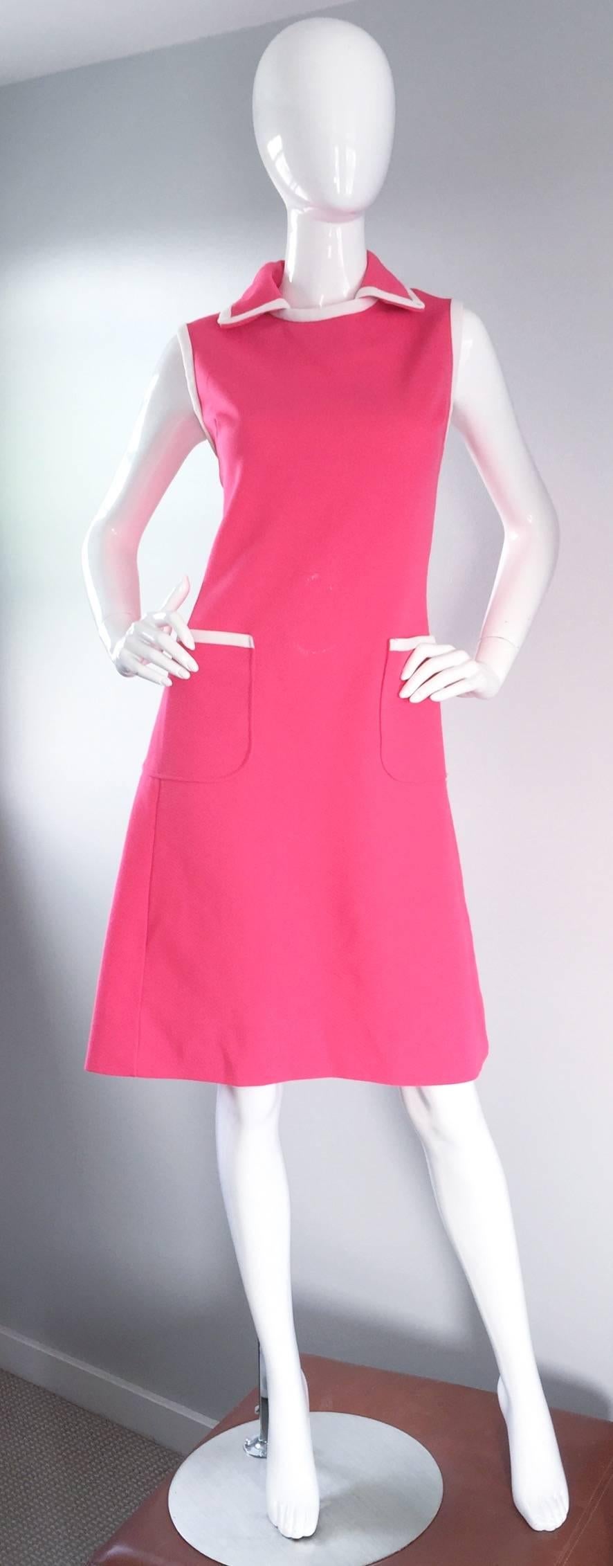 Plus Size Chic Vintage 1960s 60s I. Magnin Hot Pink + White A - Line Knit Dress In Excellent Condition For Sale In San Diego, CA