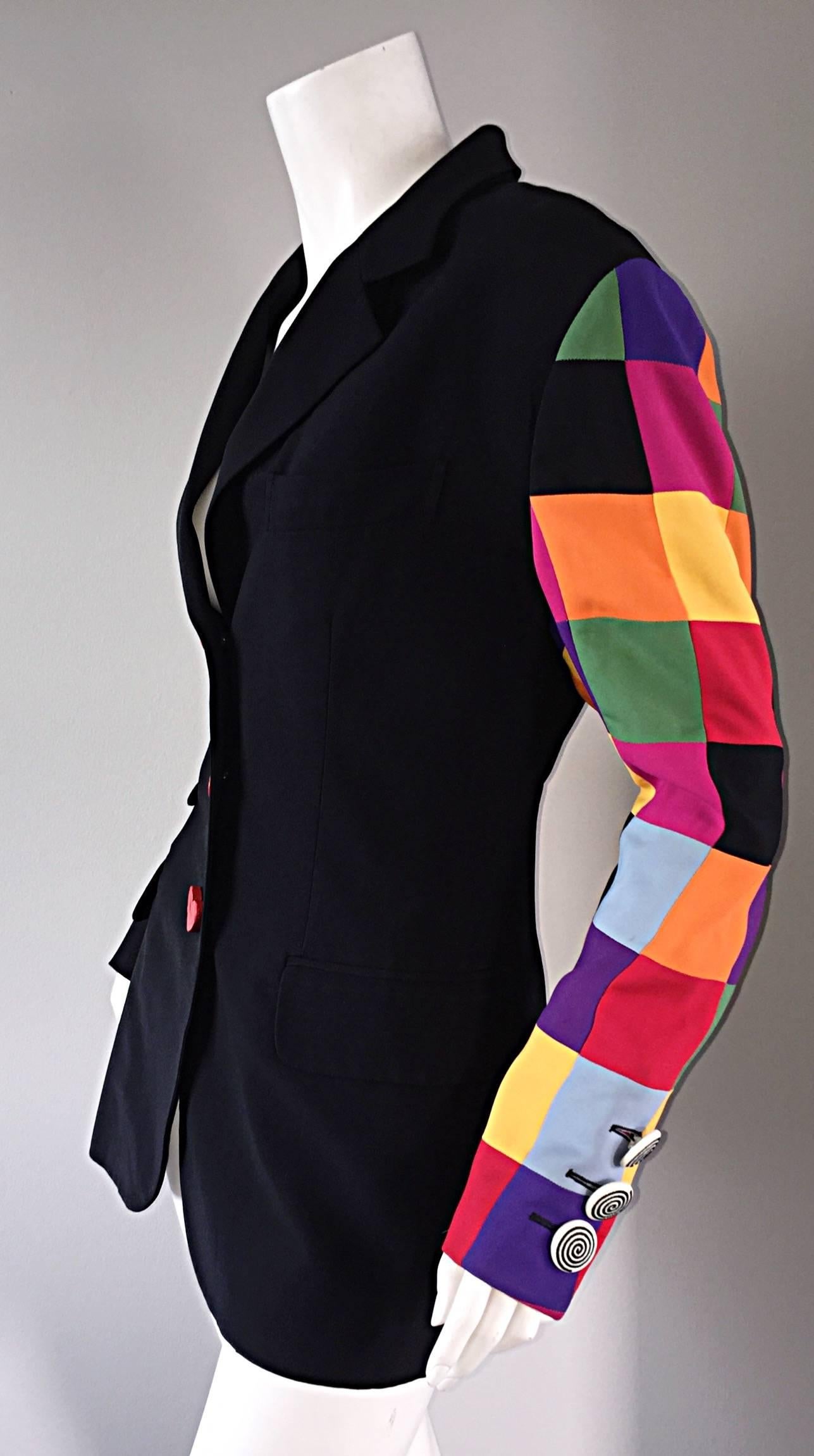 Erstaunlich, und seltene Vintage Moschino Couture Avantgarde schwarz Blazer / Jacke! Mit einer Schulter aus mehrfarbigem Patchwork und drei 