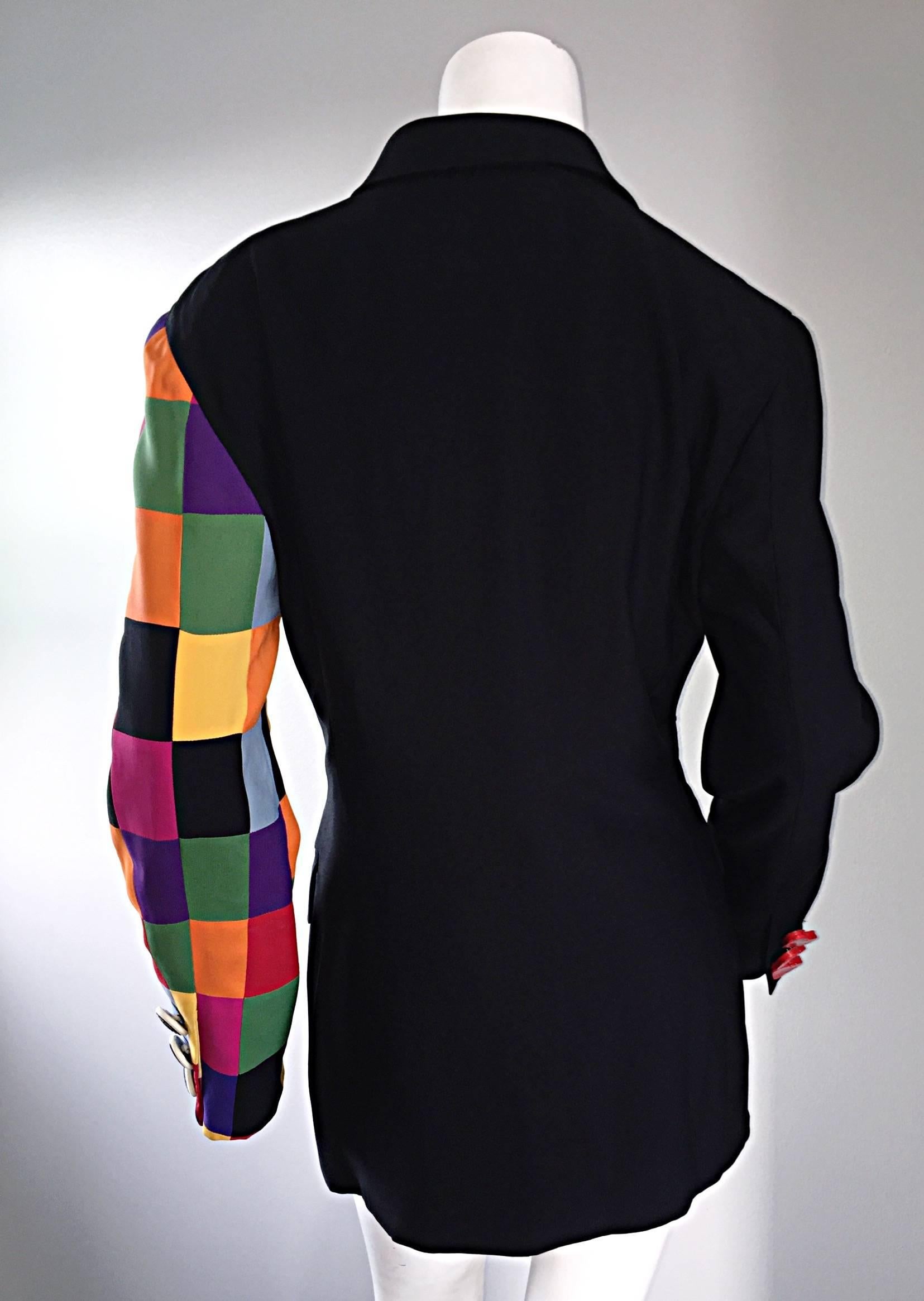 Außergewöhnlicher Vintage Moschino Couture Schwarzer Blazer mit Patchwork-Ärmeln + Herzknöpfen 2