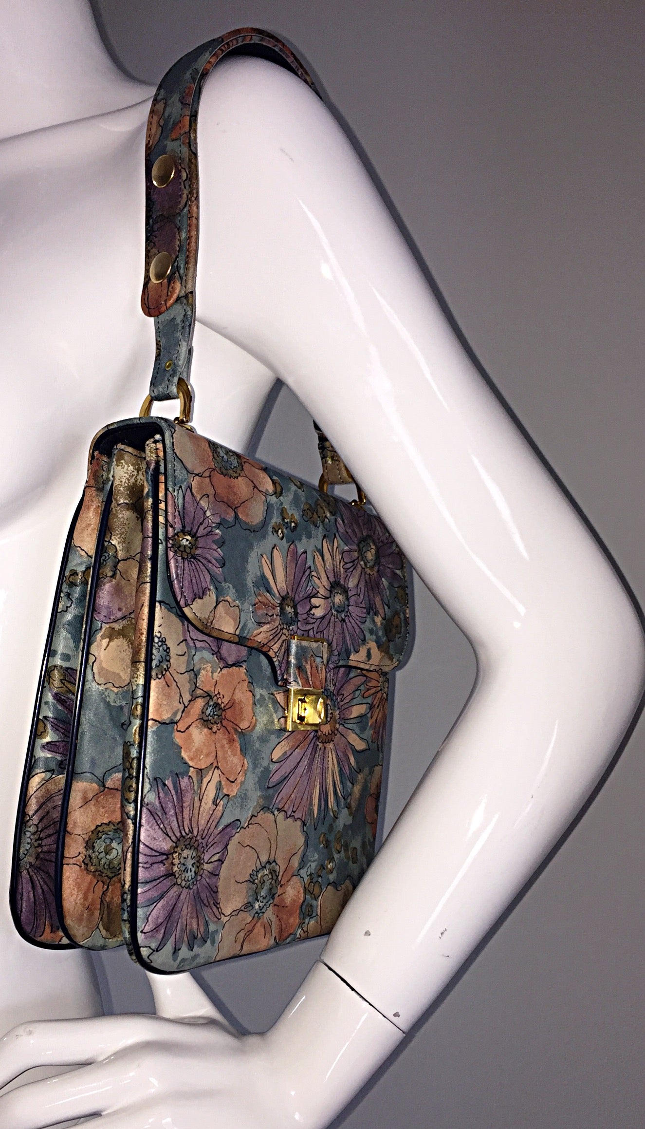 Incredible Vintage Bags By Varon Hand Painted Leather Flower Purse Handbag For Sale At 1stdibs