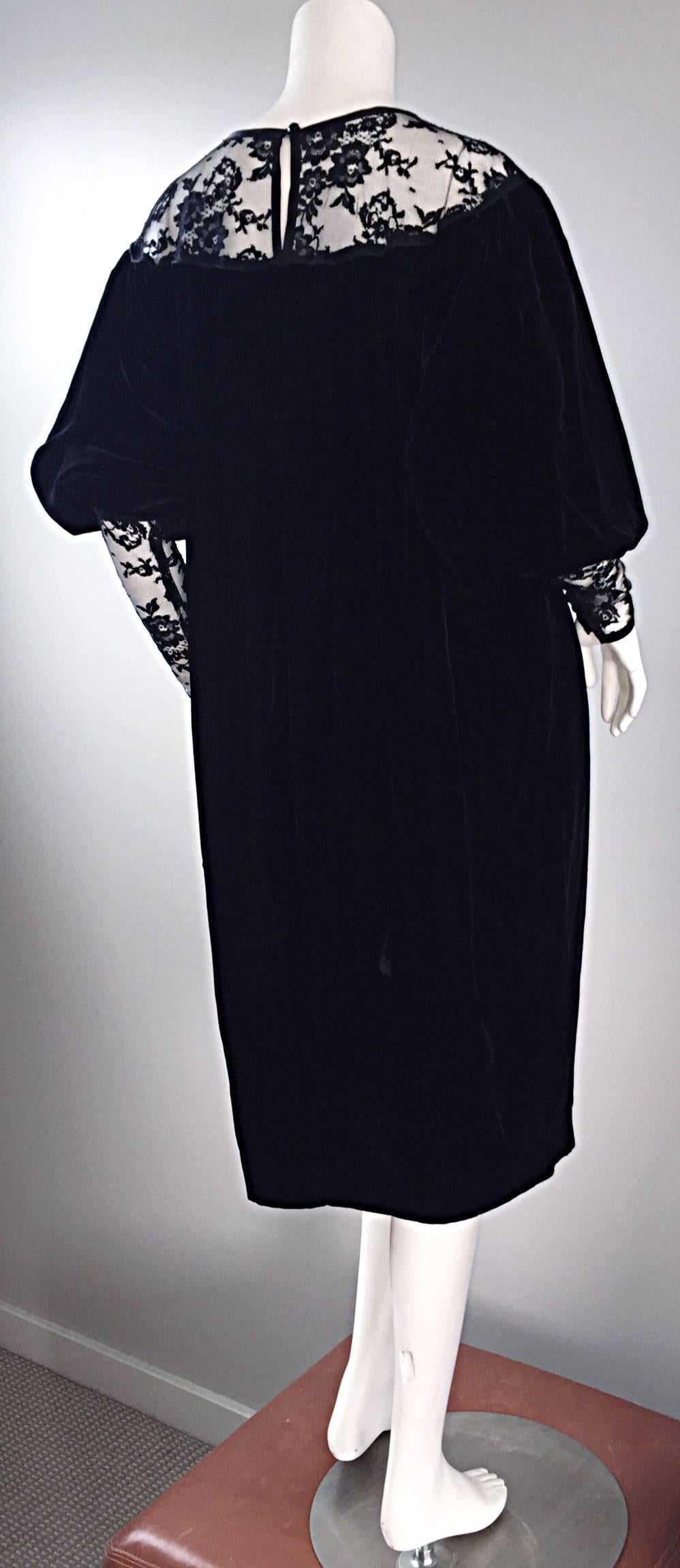 Important documented YSL 'Rive Gauche' black silk velvet balloon style bubble Babydoll dress! Documented in the main Yves Saint Laurent ad campaign in 1981 (see photos of same dress in different color). Luscious black silk velvet, with black silk